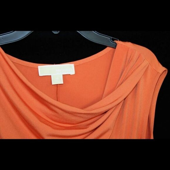 MICHAEL KORS ORANGE SLEEVELESS SIZE XS WOMENS DRESS COWL NECKLINE
ARMPIT TO ARM - Picture 4 of 7